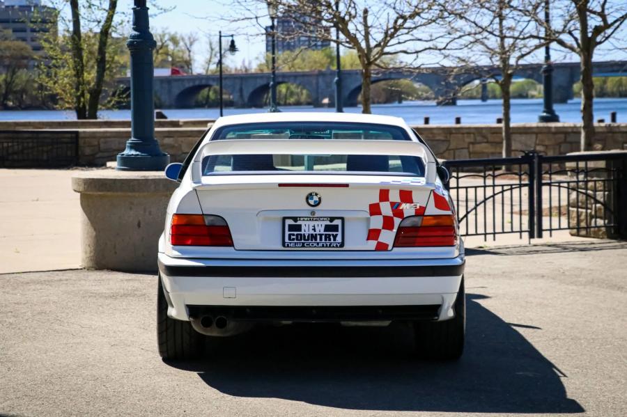 BMW M3 Lightweight (E36) 1995 года  (US) (фото 3 из 58)